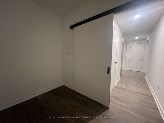 4006 - 55 Charles St E