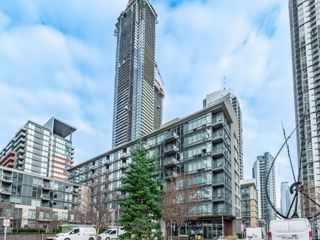 521 - 15 Brunel Crt