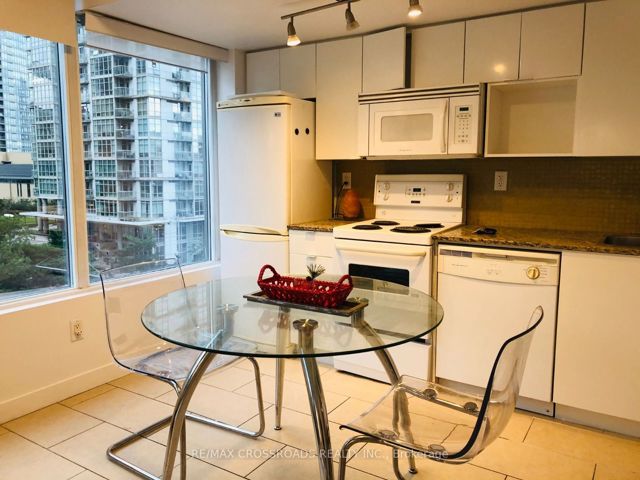 521 - 15 Brunel Crt