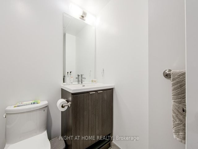 2808 - 55 Cooper St
