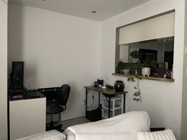 1549 - 5 Everson Dr