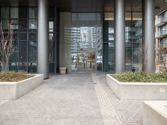 2401 - 50 Forest Manor Rd