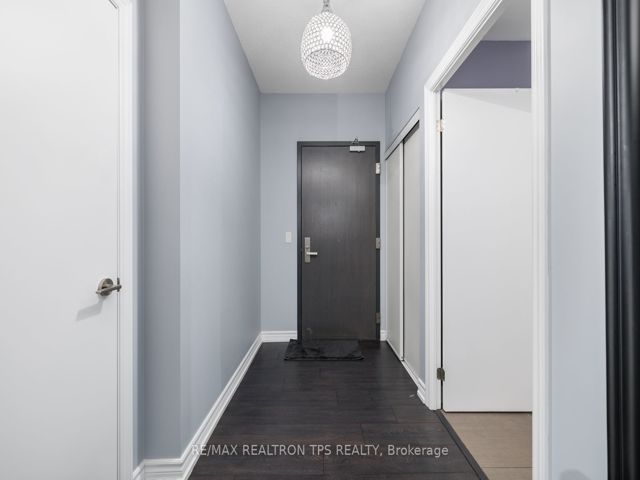 2401 - 50 Forest Manor Rd