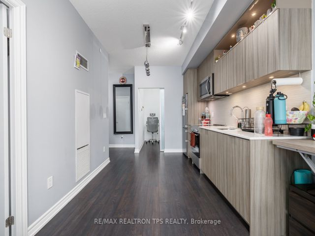 2401 - 50 Forest Manor Rd
