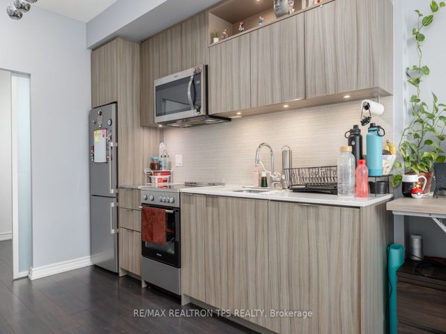 2401 - 50 Forest Manor Rd