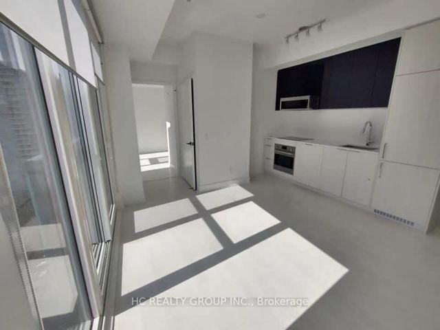 1813 - 308 Jarvis St