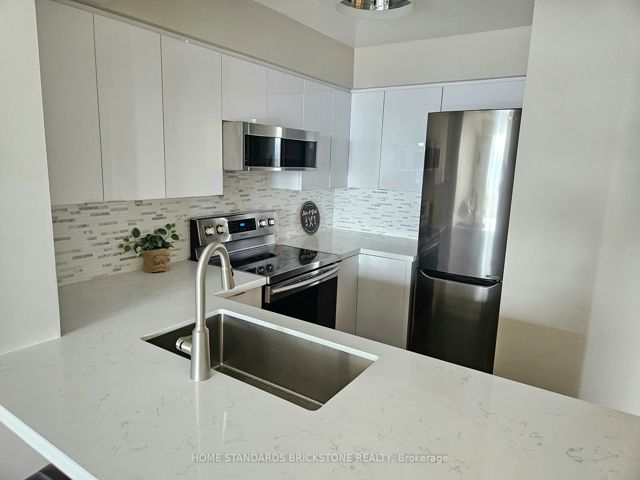 1706 - 35 Empress Ave