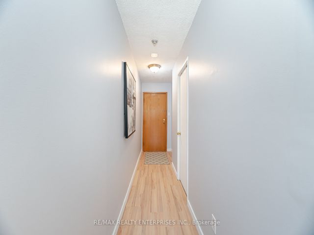 2205 - 44 St. Joseph St