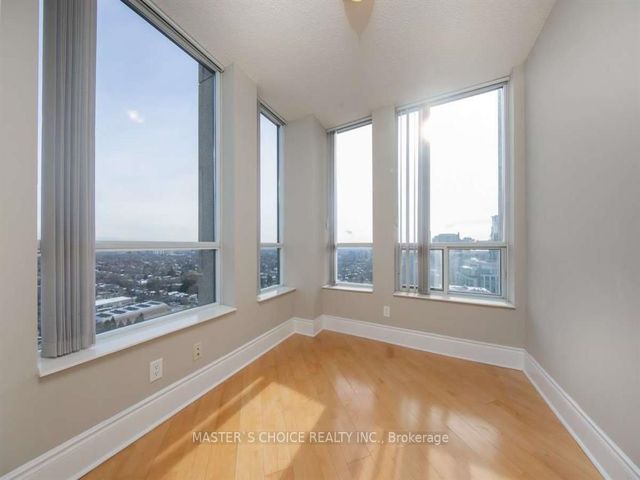 Ph2624 - 15 Northtown Way