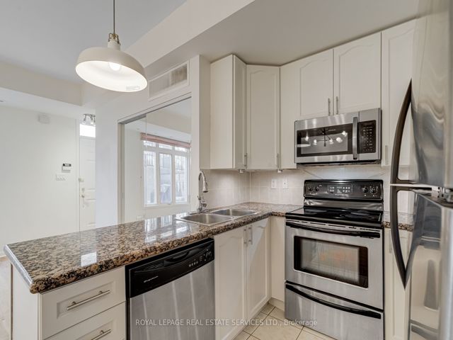 TH31 - 80 Carr St