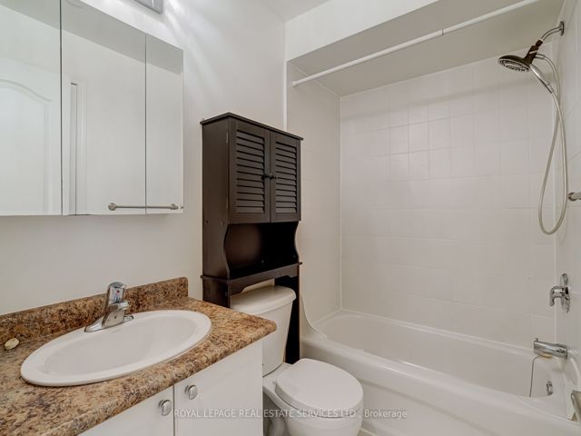 TH31 - 80 Carr St