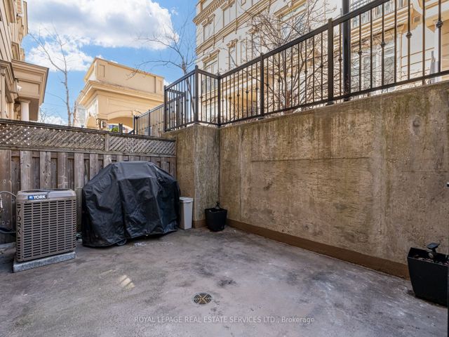 TH31 - 80 Carr St