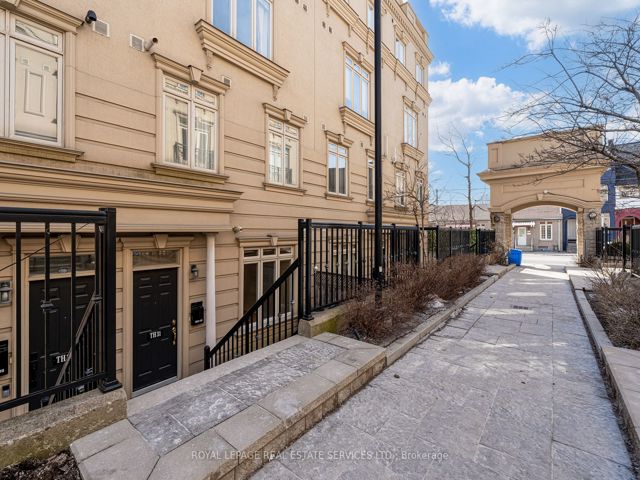 TH31 - 80 Carr St