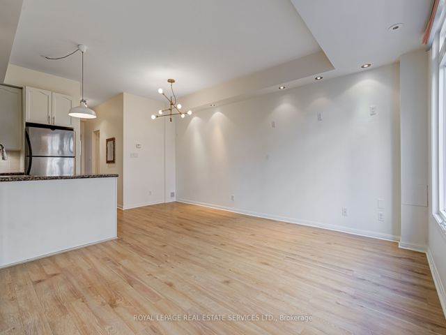 TH31 - 80 Carr St