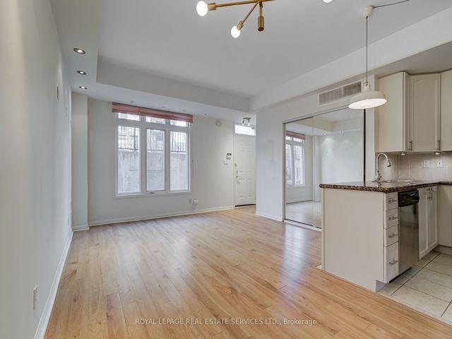 TH31 - 80 Carr St