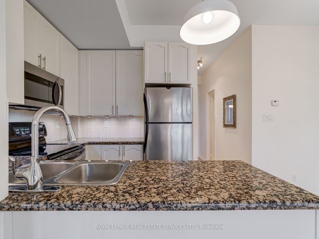 TH31 - 80 Carr St