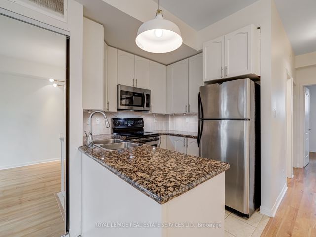 TH31 - 80 Carr St