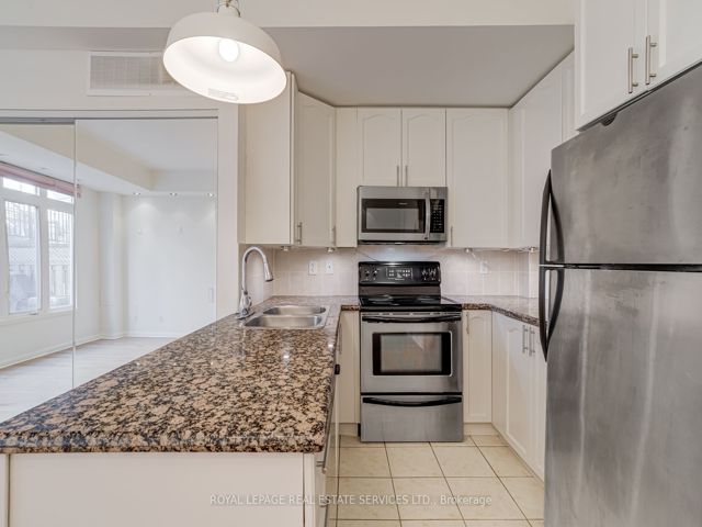 TH31 - 80 Carr St