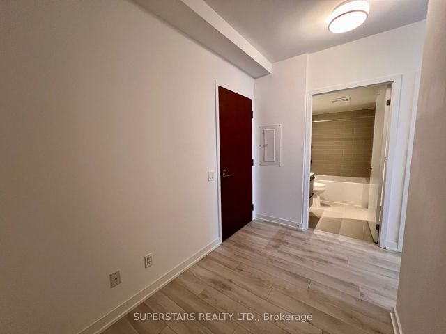1508 - 120 Varna Dr