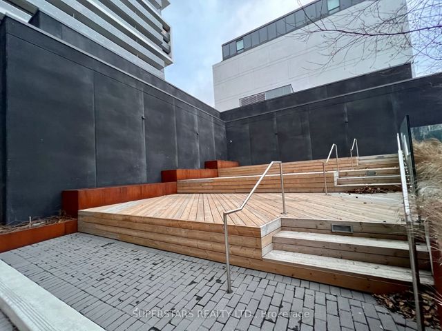 1508 - 120 Varna Dr
