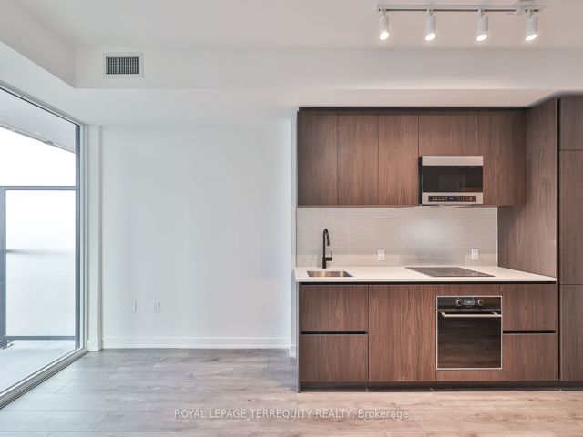2507 - 117 Broadway Ave