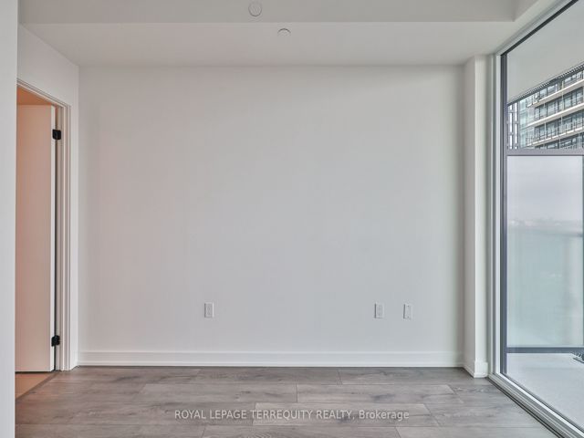 2507 - 117 Broadway Ave