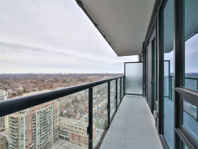 2507 - 117 Broadway Ave