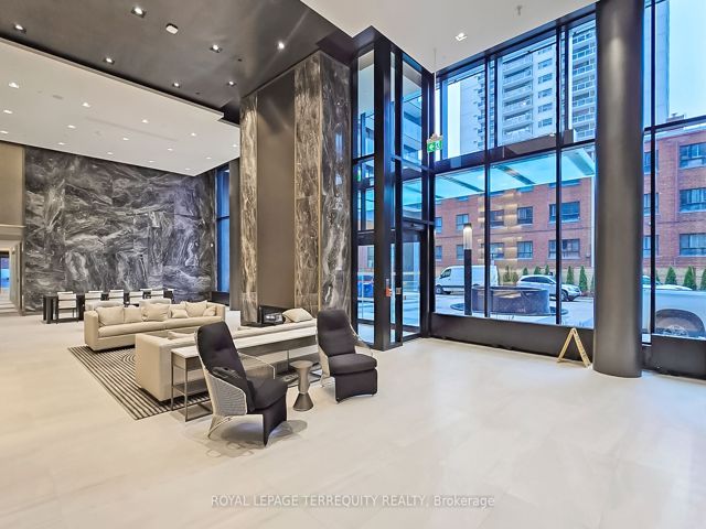 2507 - 117 Broadway Ave