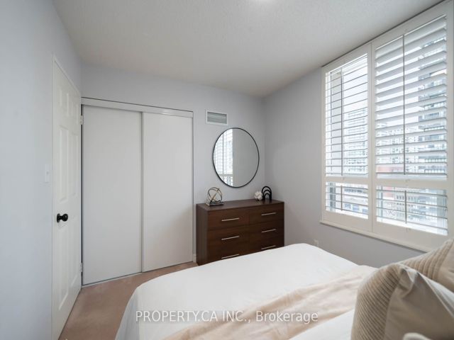 1902 - 43 Eglinton Ave E
