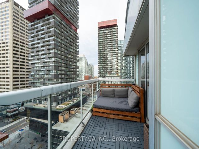 1902 - 43 Eglinton Ave E