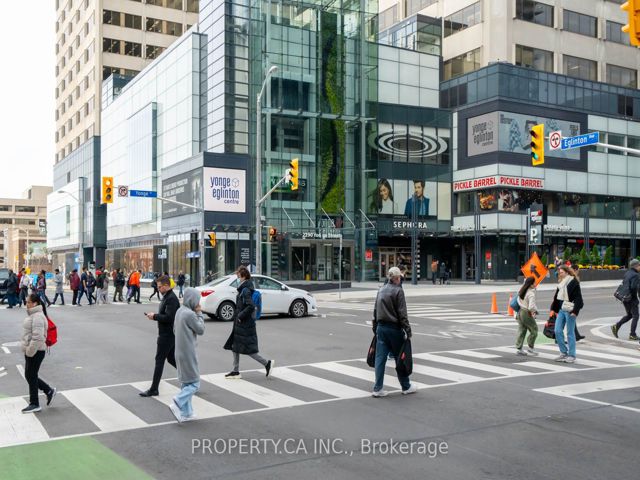 1902 - 43 Eglinton Ave E