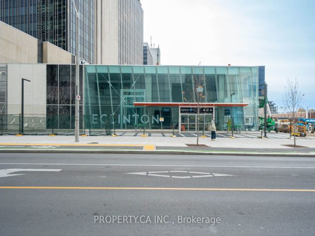 1902 - 43 Eglinton Ave E