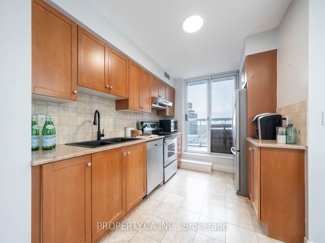 1902 - 43 Eglinton Ave E