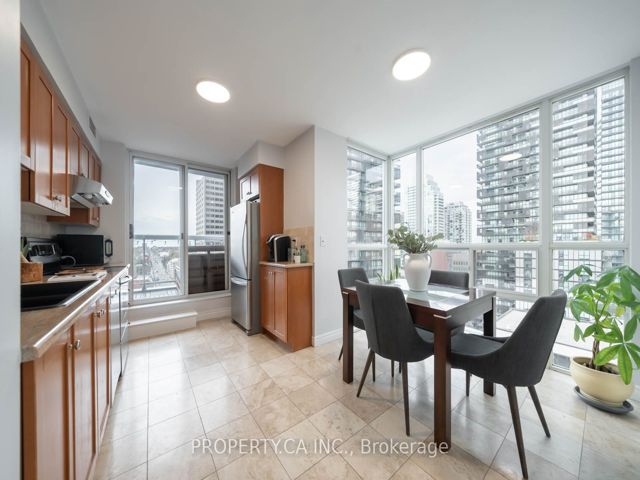 1902 - 43 Eglinton Ave E