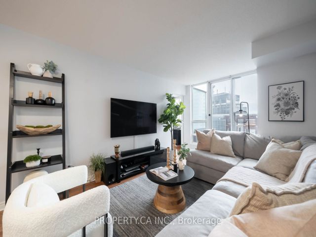 1902 - 43 Eglinton Ave E