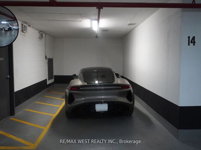 TH1 - 220 George St