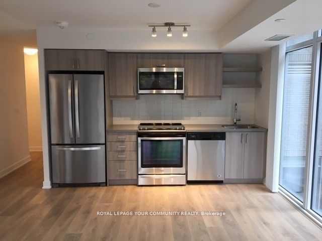 302 - 50 Wellesley St E