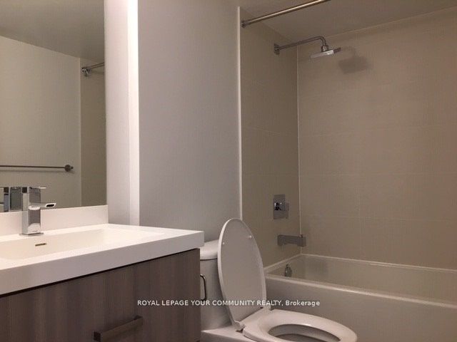 302 - 50 Wellesley St E