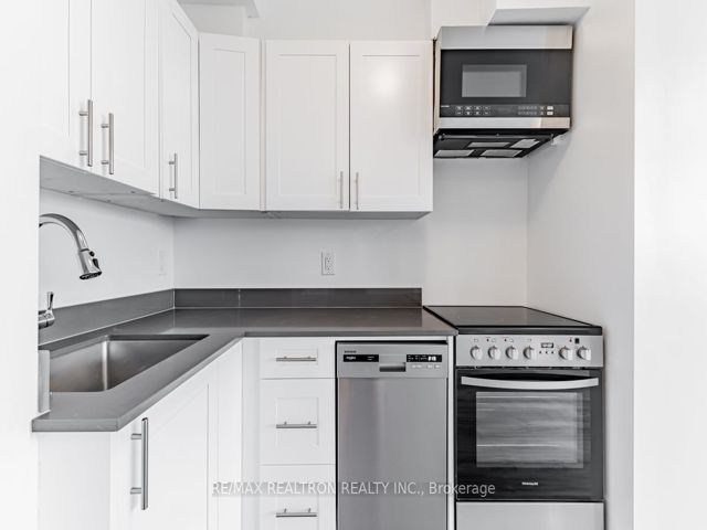 708 - 25 Bedford Rd