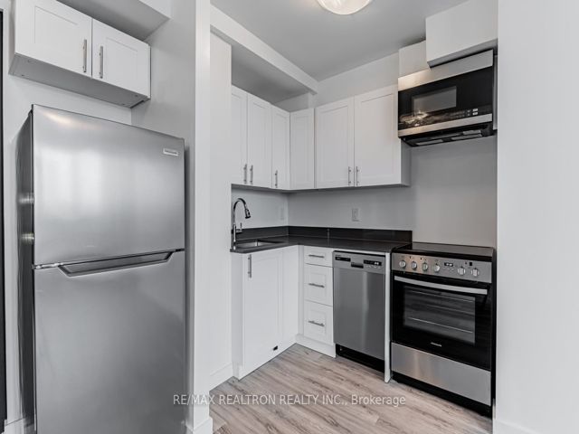 708 - 25 Bedford Rd
