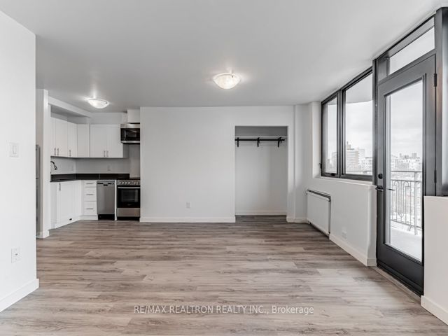 708 - 25 Bedford Rd