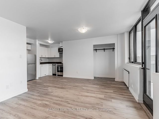 708 - 25 Bedford Rd
