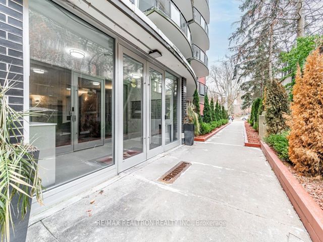 708 - 25 Bedford Rd