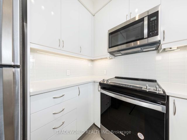 3219 - 4955 yonge St