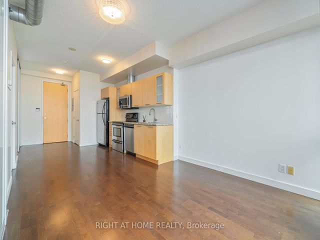 2005 - 33 Mill St