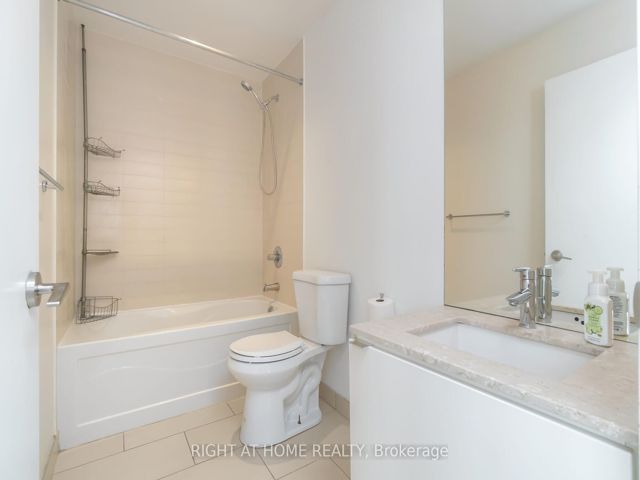 2005 - 33 Mill St