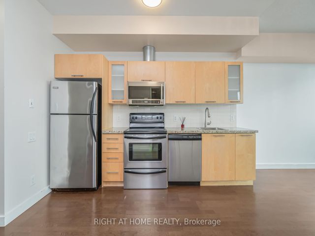 2005 - 33 Mill St