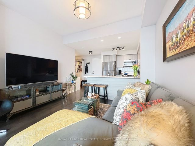 1010 - 525 Wilson Ave