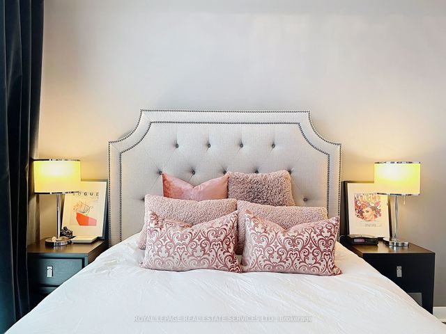1010 - 525 Wilson Ave
