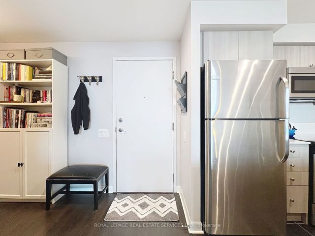 1010 - 525 Wilson Ave